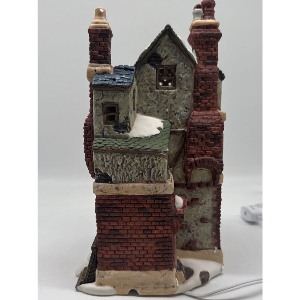 Dept 56 Dickens Village 2001 Cratchit's Corner 58486, A Christmas Carol, Retired - Picture 5 of 11